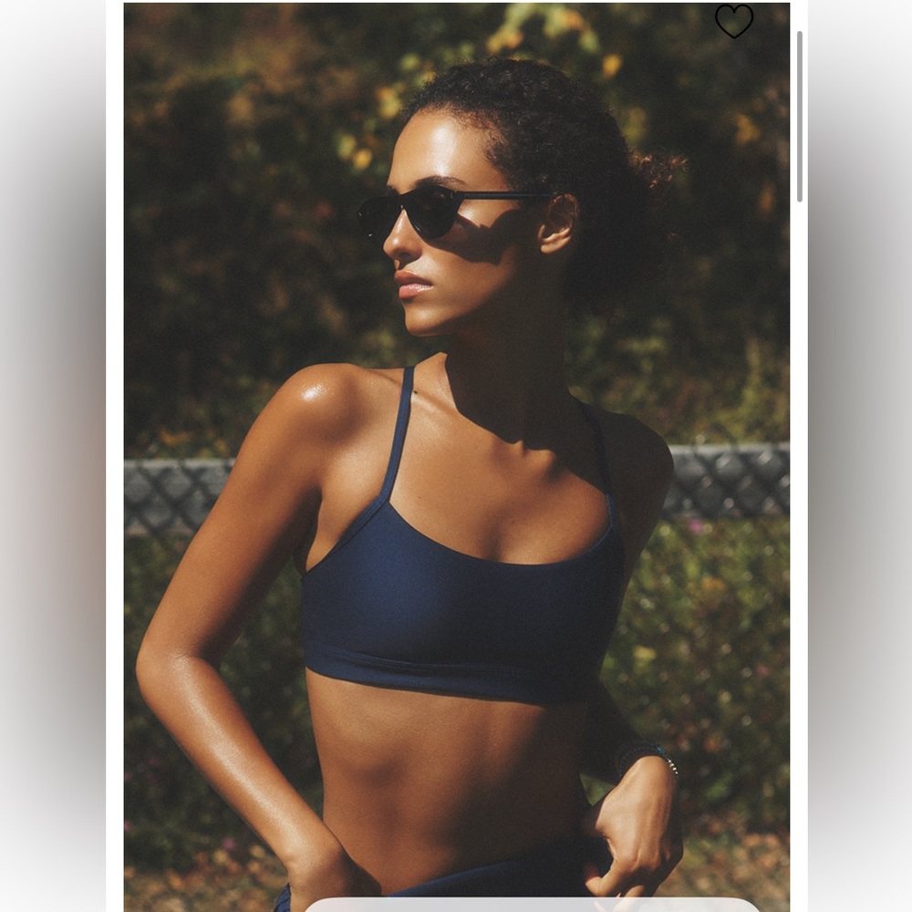 ALO Yoga Airlift Intrigue Bra-Navy-L-NWT